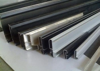 Aluminij v primerjavi z gredi in ponarejenim aluminijem: Kaj je najbolje za C...