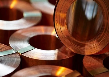 Baker proti aluminiju za obdelave CNC - kateri material bi morali izbrati?